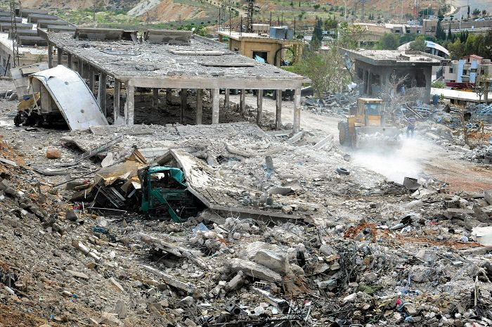 Israelin ilmaisku (2013) on tuottanut tuhoa Damaskuksen lähellä.