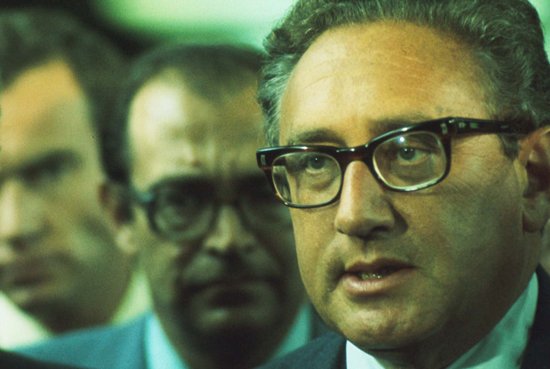 Nobel-palkittu juutalaistaustainen sotarikollinen Henry Kissinger.