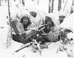 alvi- ja jatkosodassa suomalaiset miehet eivät muodostaneet pakolaisjonoja.