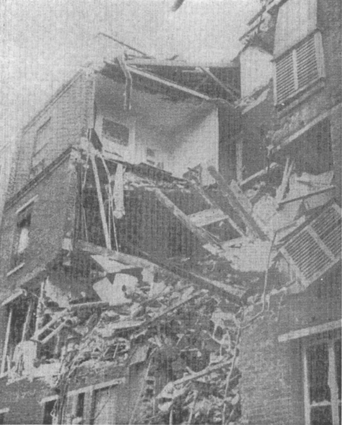 Juutalaisterroristit pommittivat Jean Marie Le Penin asuntoa 1976.