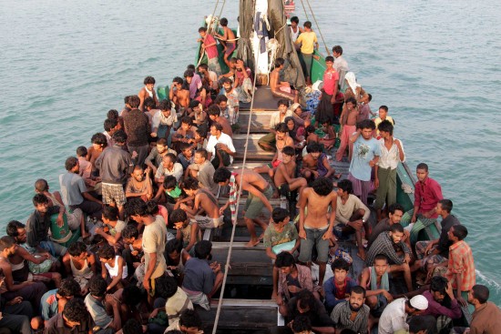 rohingya-migrants-sit-in-a-boat-data
