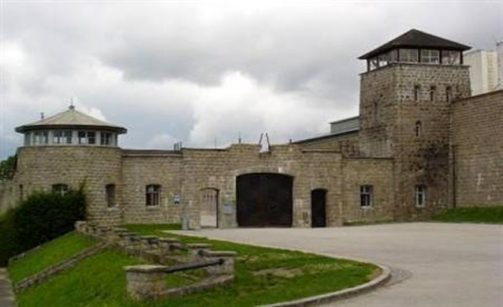 Mauthausen.