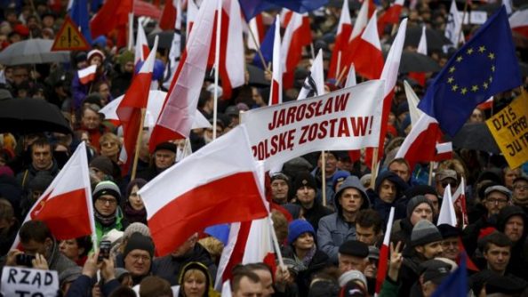 Kulttuurimarxistit ja EU-kiihkoilijat ovat osoittaneet innokkaasti mieltään Puolan nykyistä hallitusta vastaan.