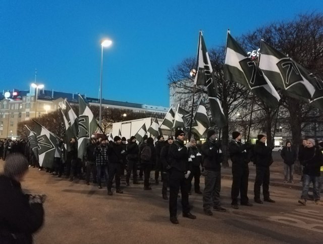 Vastarintaliikkeen marssi Helsingissä 6.12.2016 sujui rauhallisesti yhtä välikohtausta lukuunottamatta.