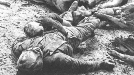 Liittoutuneiden julmat pommitukset kärvensivät uhreja elävältä Saksan kaupungeissa, etenkin Dresdenissä.