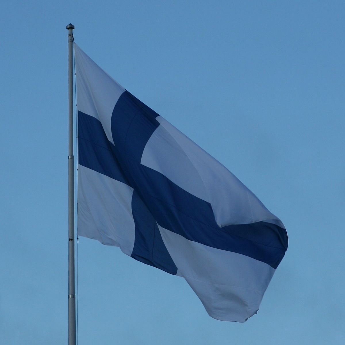 Suomen tulee itsenäistyä oikeasti, eikä tyytyä sen illuusioon.